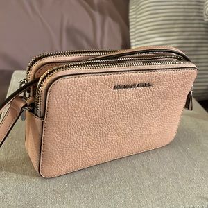 Jet Set Zip Camera Bag